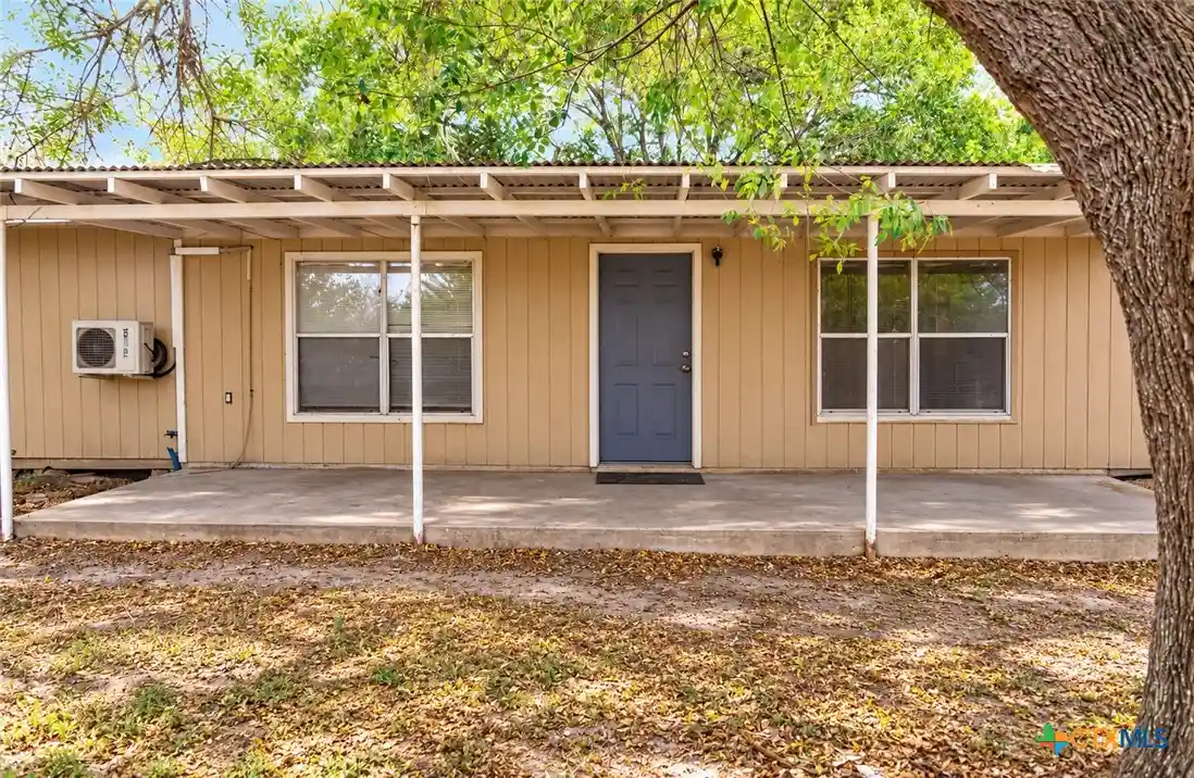 Single family home for sale at 3230 County Rd 305, Port Lavaca, TX 77979 | MLS# 627336