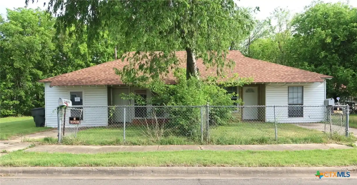 Multi family home for sale at 1806 Fairview Dr, Killeen, TX 76541 | MLS# 626912
