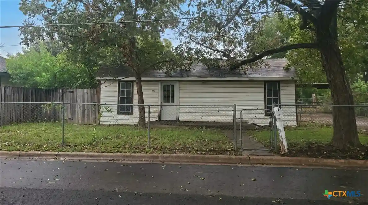 Photo 1 of Single family home for sale at 1807 Holly St, Georgetown, TX 78626 | MLS# 627354 | Listing updated on 2026-10-21