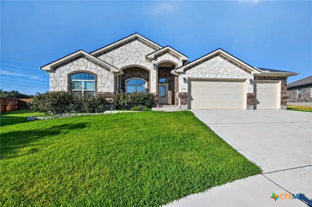 Photo 1 of Single family home for sale at 9000 Grand Oaks Ln, Killeen, TX 76542 | MLS# 627305 | Listing updated on 2026-10-13