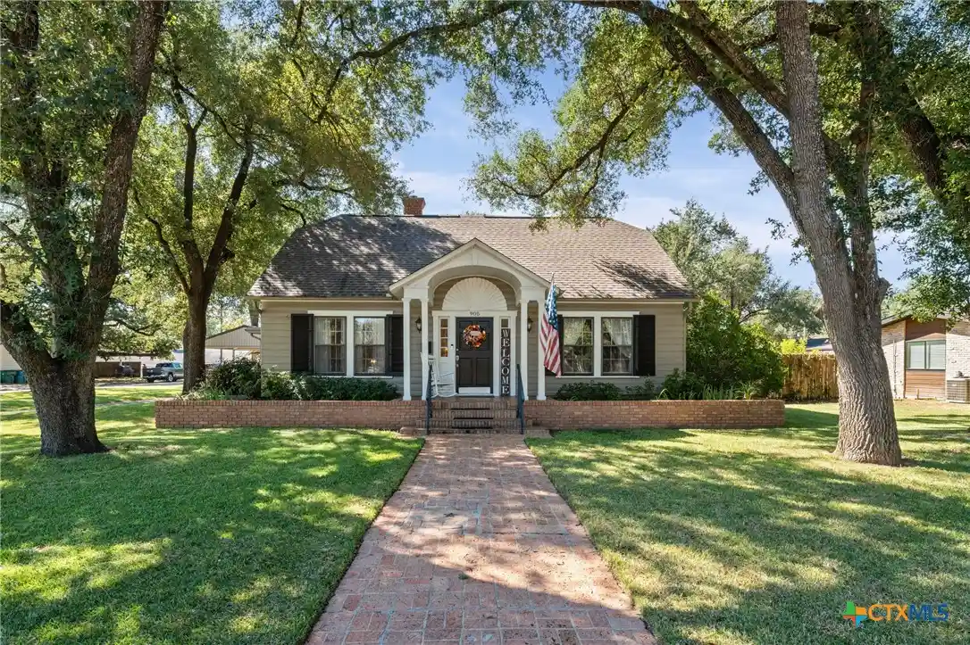 Photo 1 of Sale Pending at 905 E 12th Street, Cameron, TX 76520 | MLS# 627384 | Listing updated on 2026-10-27