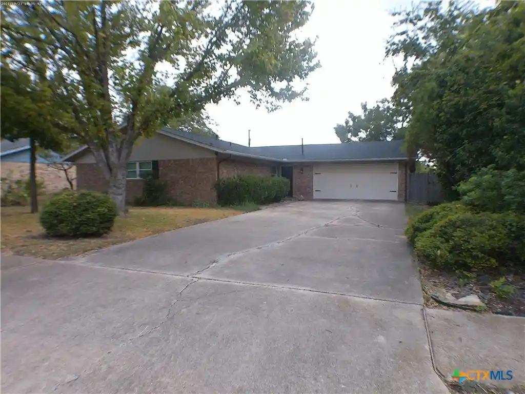 Photo 1 of Single family home for sale at 2308 Davis Dr, Killeen, TX 76543 | MLS# 627458 | Listing updated on 2026-10-10