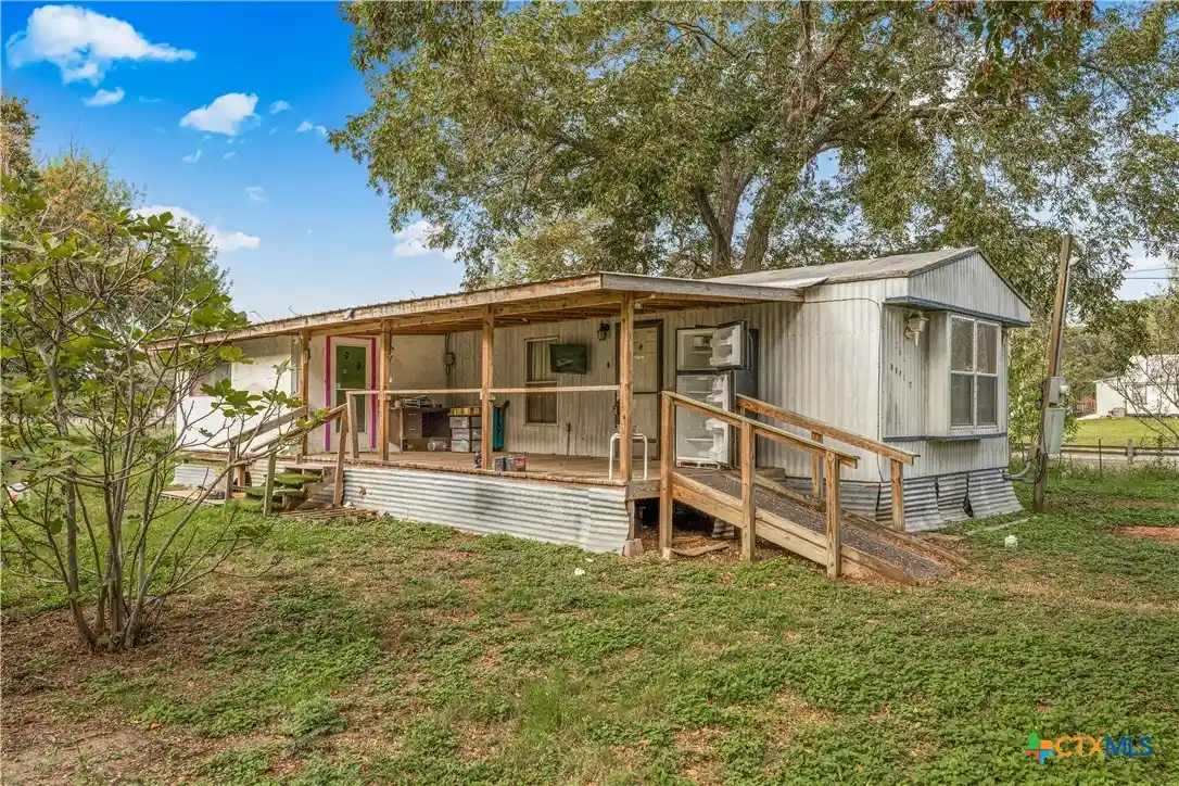 Photo 1 of Manufactured home for sale at 204 Hope St, Yoakum, TX 77995 | MLS# 627491 | Listing updated on 2026-10-16