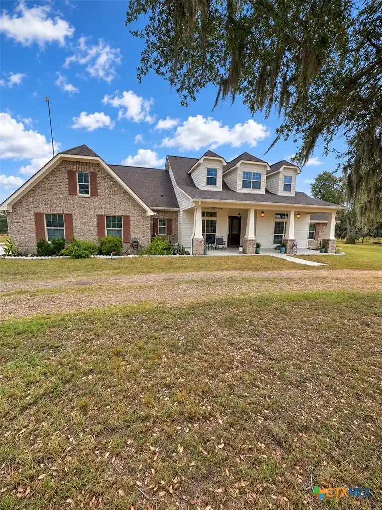 Land for sale at 1684 Zengerle Rd, Cuero, TX 77954 | MLS# 626176