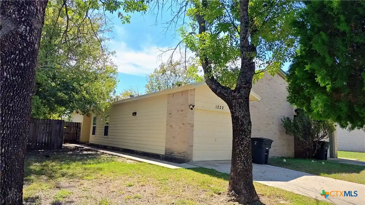 Photo 1 of Townhouse for sale at 1222 Royal Crst Dr, Killeen, TX 76549 | MLS# 627509 | Listing updated on 2026-10-15