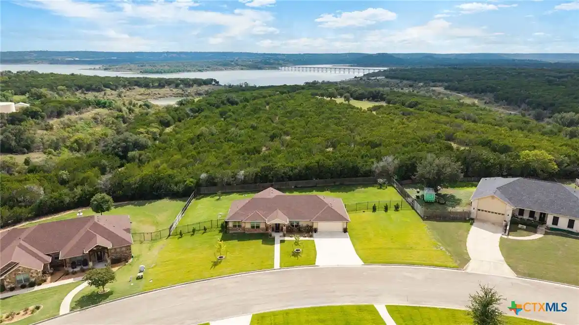 Photo 1 of Single family home for sale at 3915 Del Rey Dr, Harker Heights, TX 76548 | MLS# 627235 | Listing updated on 2026-10-28