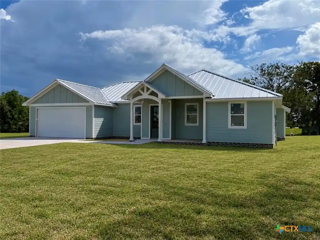 Photo 1 of Sale Pending at 320 Honeycomb, Victoria, TX 77904 | MLS# 627824 | Listing updated on 2026-10-20