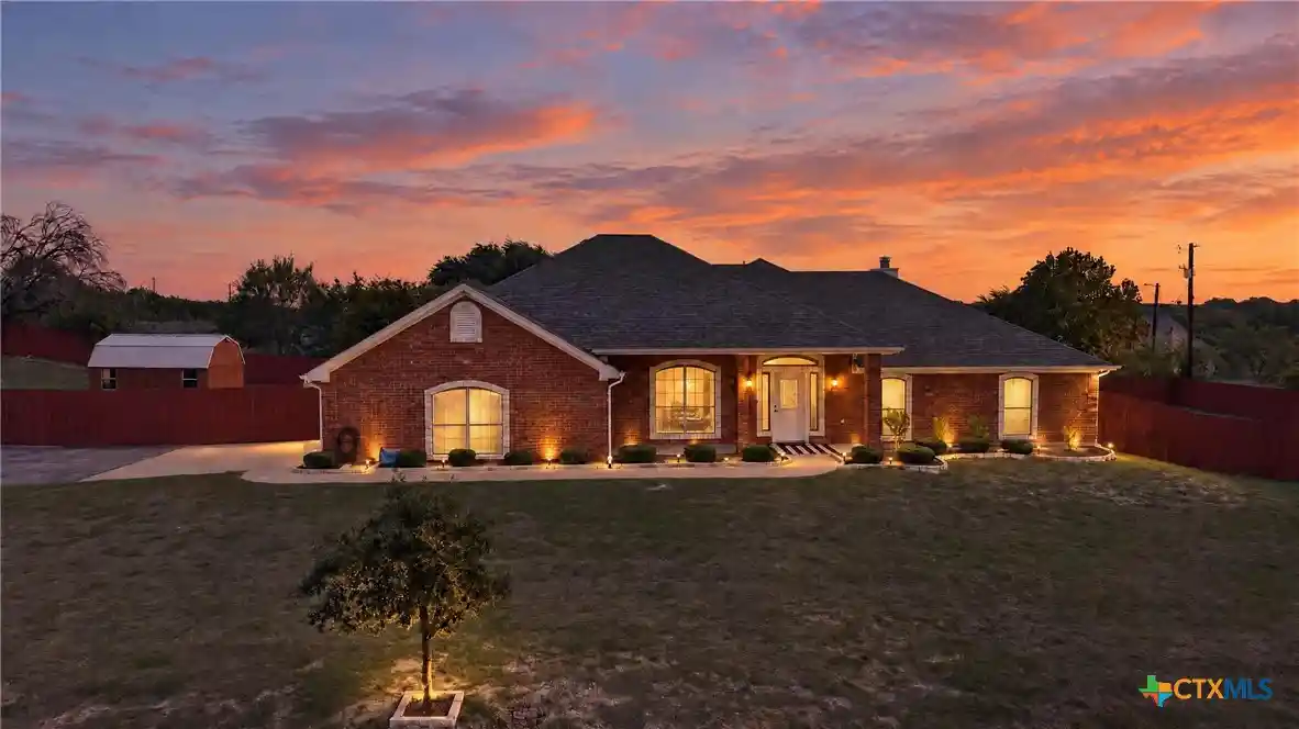 Photo 1 of Single family home for sale at 1042 County Rd 3351, Kempner, TX 76539 | MLS# 627851 | Listing updated on 2026-10-20