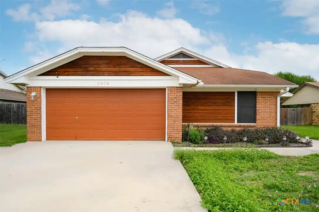Photo 1 of Single family home for sale at 2404 Lago Trl, Killeen, TX 76543 | MLS# 628125 | Listing updated on 2026-10-29