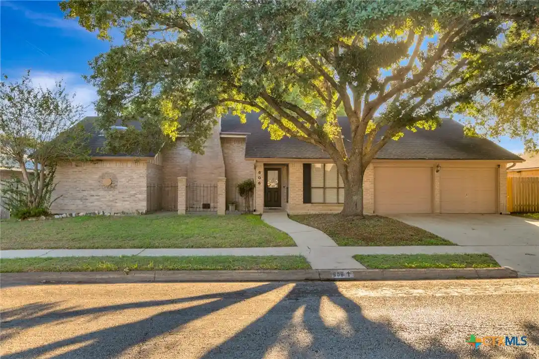 Photo 1 of Single family home for sale at 606 Santa Fe, Victoria, TX 77904 | MLS# 627985 | Listing updated on 2026-10-20