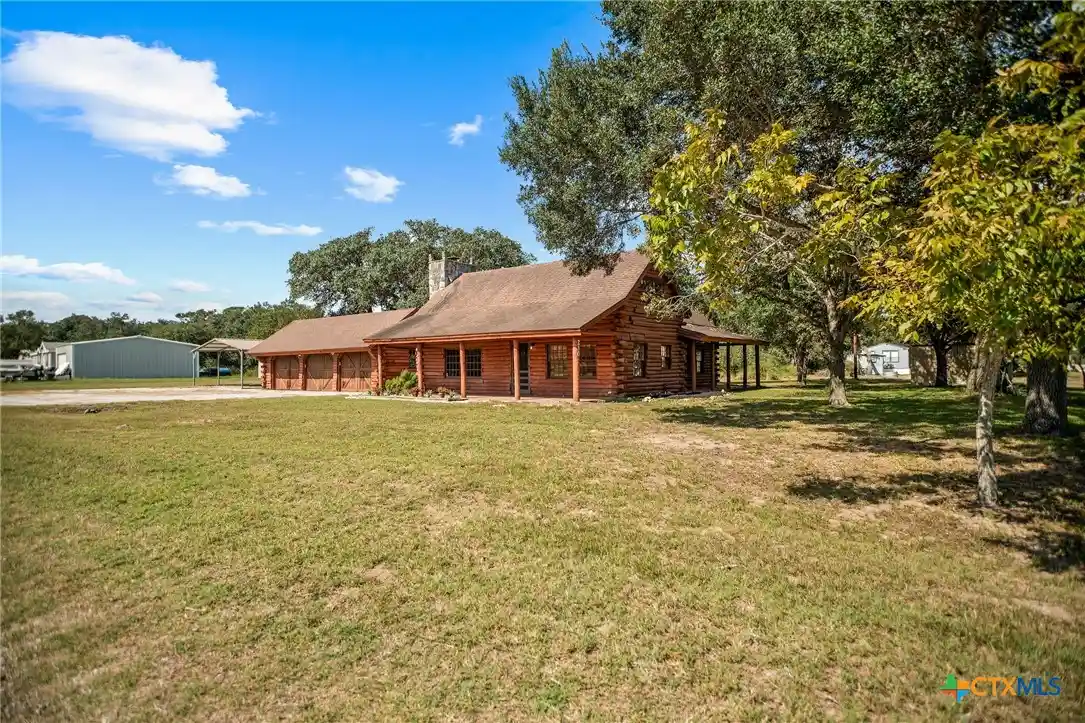 Photo 1 of Single family home for sale at 210 Winding Way Dr, Victoria, TX 77905 | MLS# 628248 | Listing updated on 2026-10-24