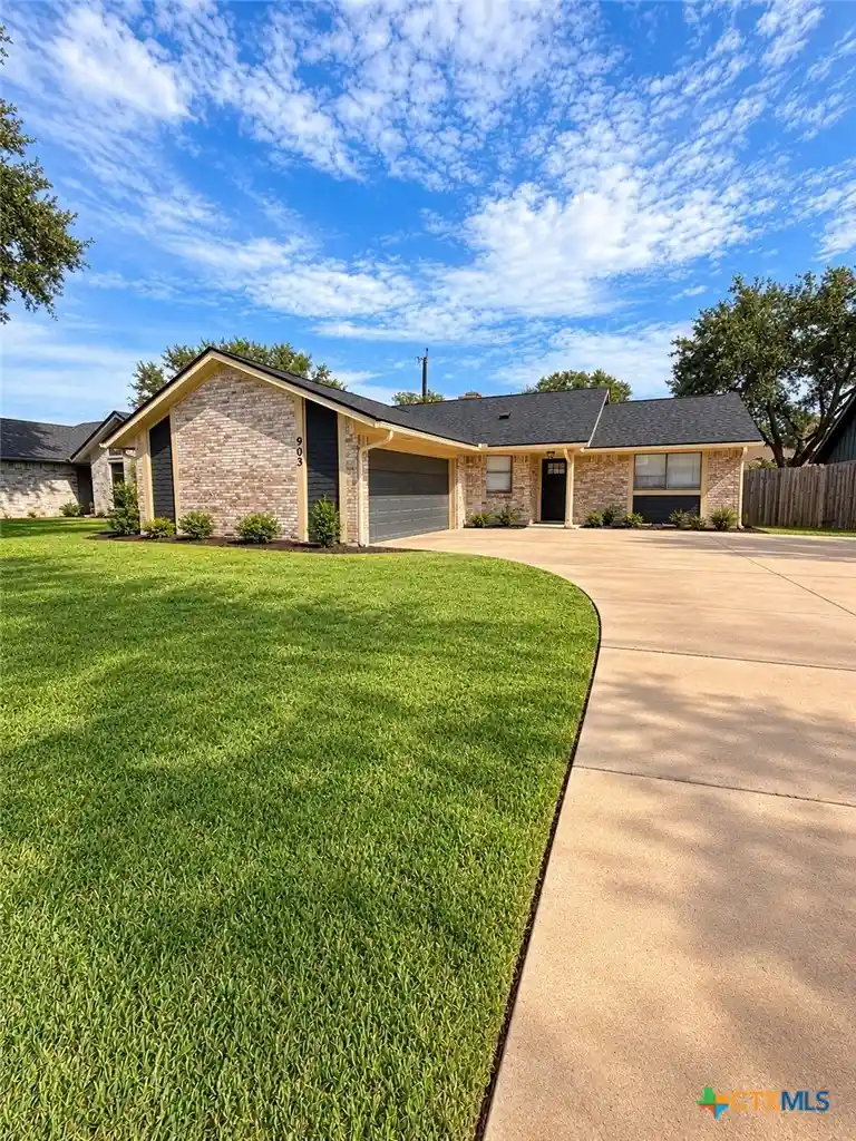 Photo 1 of Single family home for sale at 903 Taos Dr, Victoria, TX 77904 | MLS# 628254 | Listing updated on 2026-10-21