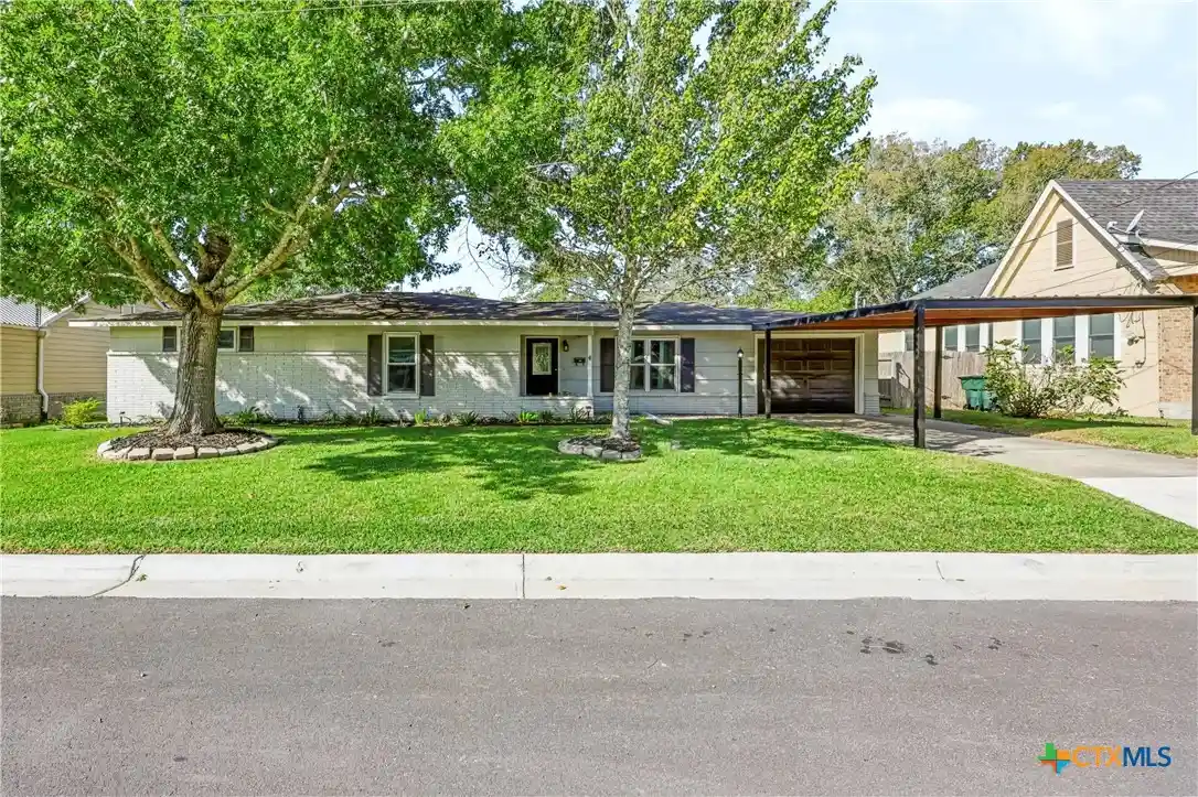 Photo 1 of Sale Pending at 603 N Ridge St, Hallettsville, TX 77964 | MLS# 628389 | Listing updated on 2026-10-29