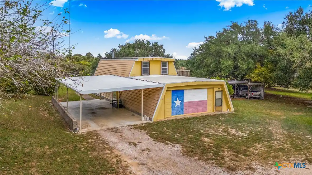Photo 1 of Single family home for sale at 351 Refugio Hwy, Victoria, TX 77905 | MLS# 628168 | Listing updated on 2026-10-23