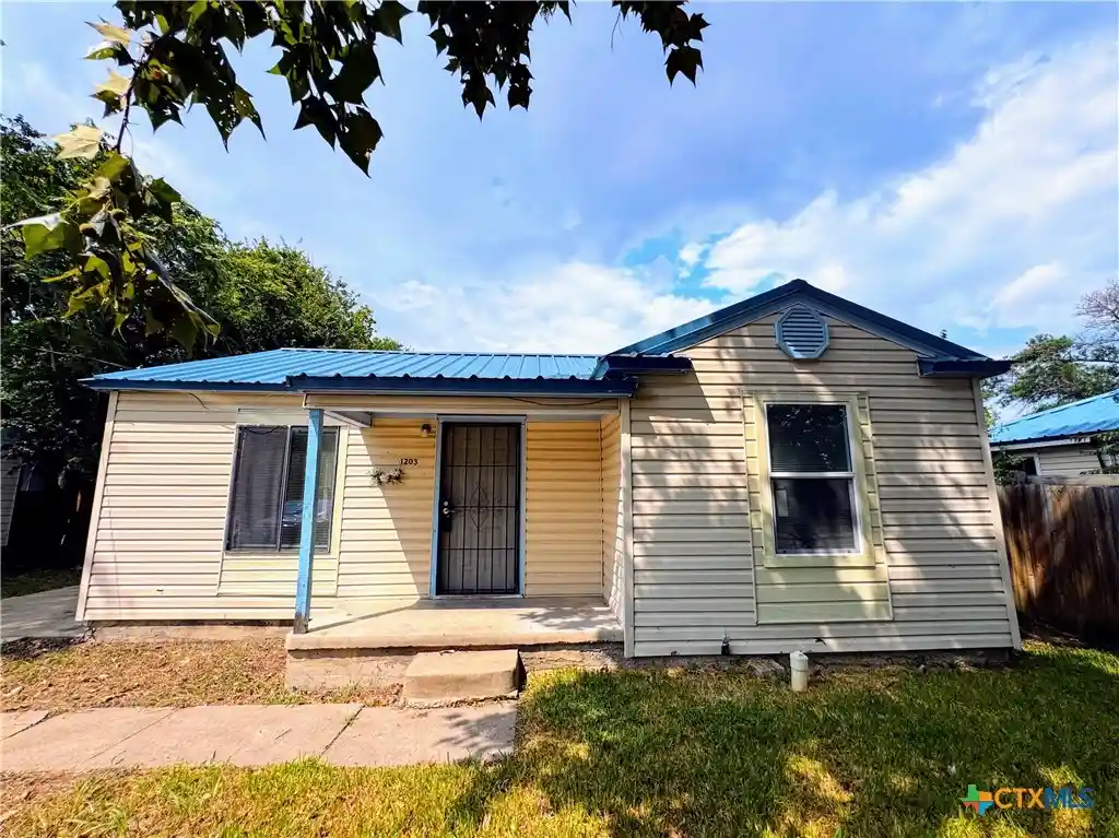 Single family home for sale at 1203 E Ave G, Killeen, TX 76541 | MLS# 628512