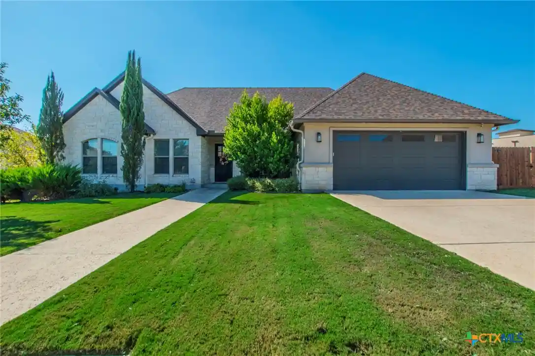 Single family home for sale at 2309 Palermo Pkwy, Temple, TX 76502 | MLS# 628535