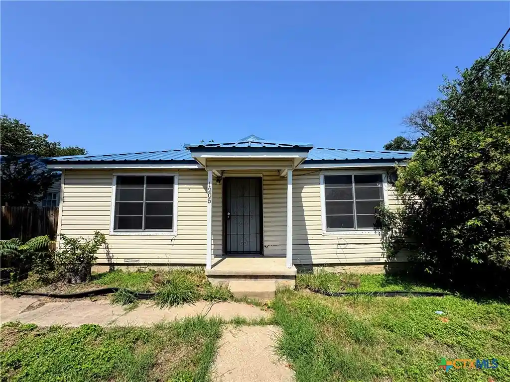 Single family home for sale at 1205 E Ave G, Killeen, TX 76541 | MLS# 628521