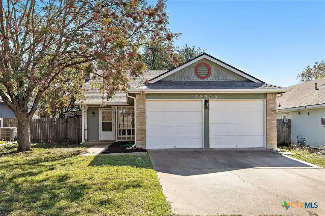 Single family home for sale at 12315 Cedarspur Rd, Austin, TX 78758 | MLS# 628643