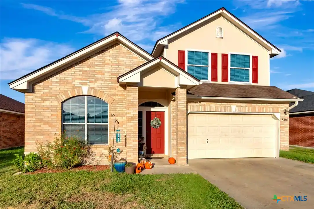 Single family home for sale at 304 Riata, Victoria, TX 77901 | MLS# 628712