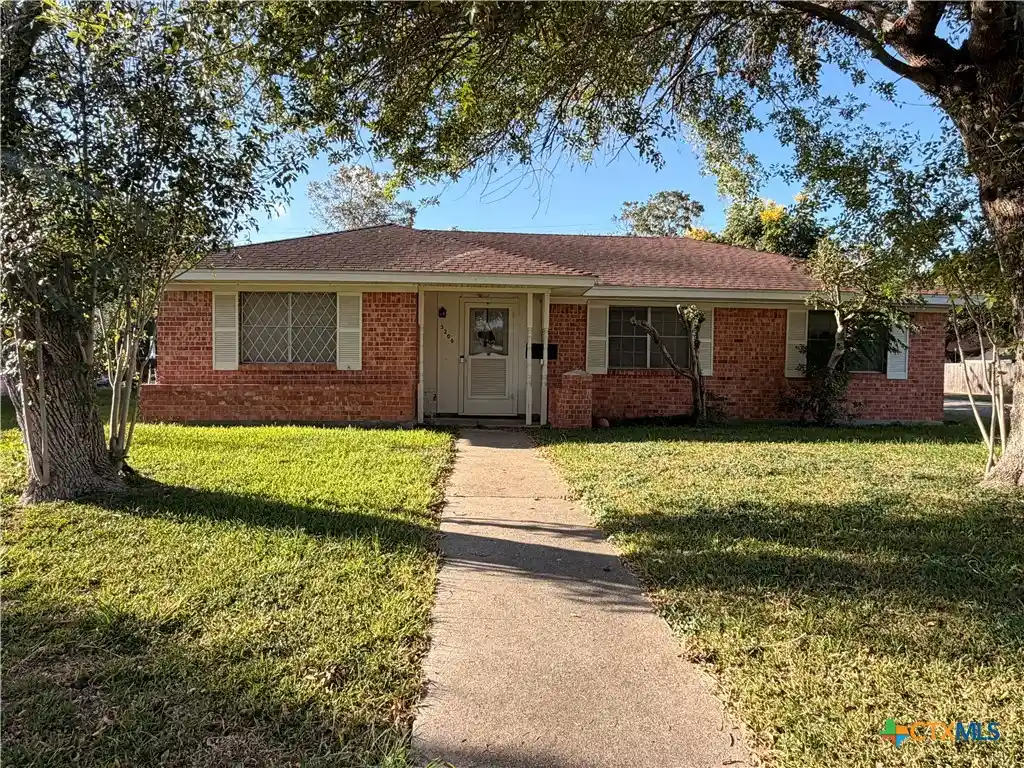 Single family home for sale at 3206 Erwin Ave, Victoria, TX 77901 | MLS# 628646