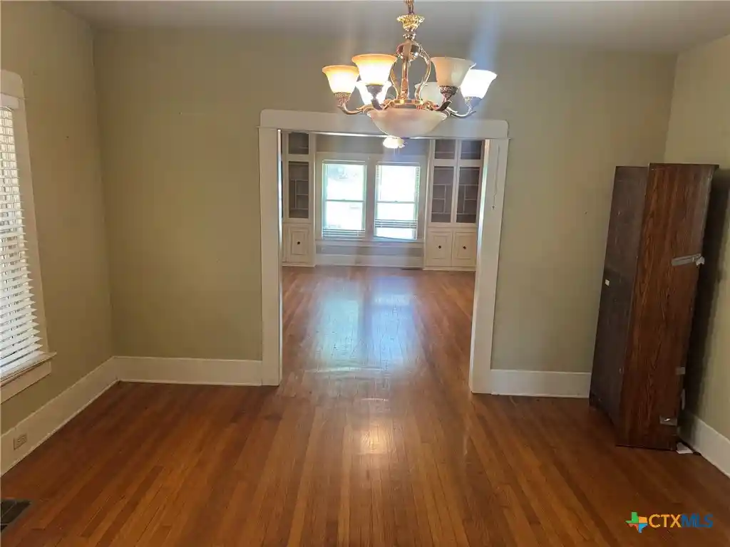 Single family home for sale at 617 W Lamar Ave, Temple, TX 76501 | MLS# 628502
