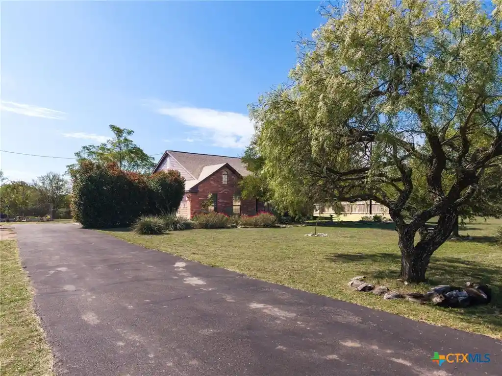 Photo 1 of Single family home for sale at 156 County Rd 3340, Kempner, TX 76539 | MLS# 628751 | Listing updated on 2026-10-28