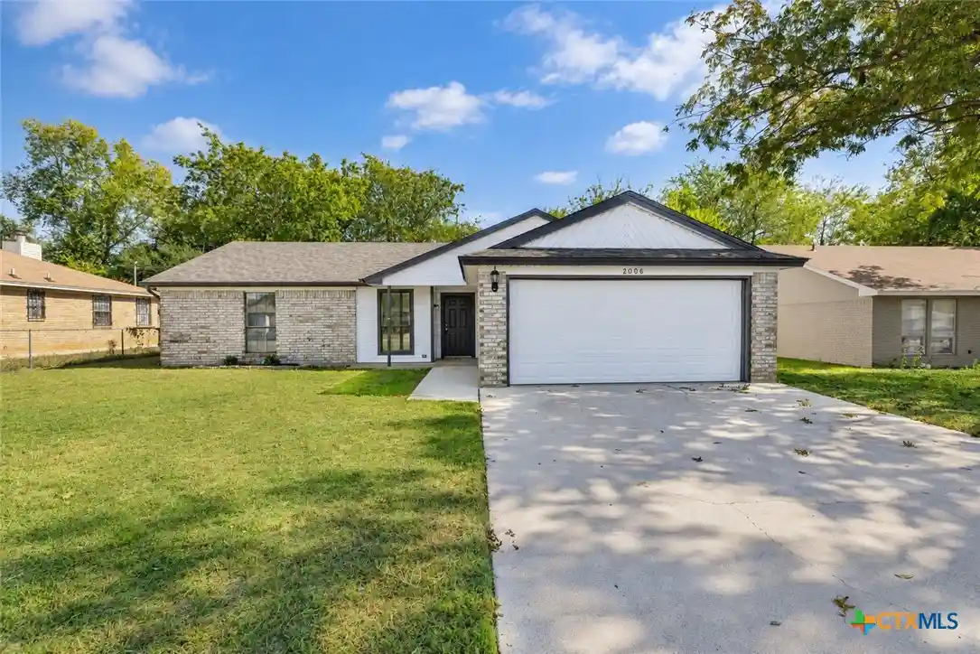 Single family home for sale at 2006 Fleetwood Dr, Killeen, TX 76543 | MLS# 628985