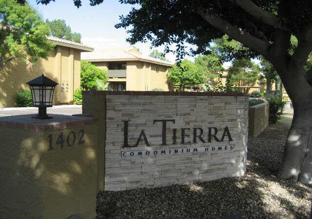 House for sale at 1402 E Guadalupe Rd #144, Tempe, AZ 85283 | MLS# 2927819 | Listing updated on 2012-04-19