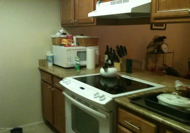 Apartment at 1402 E Guadalupe Rd #105, Tempe, AZ 85283 | MLS# 4690459 | | Sold on 2012-03-07