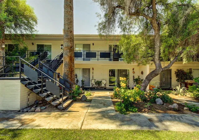 Apartment at 3505 E Campbell Ave #24, Phoenix, AZ 85018 | MLS# 5297183 | | Sold on 2015-09-10