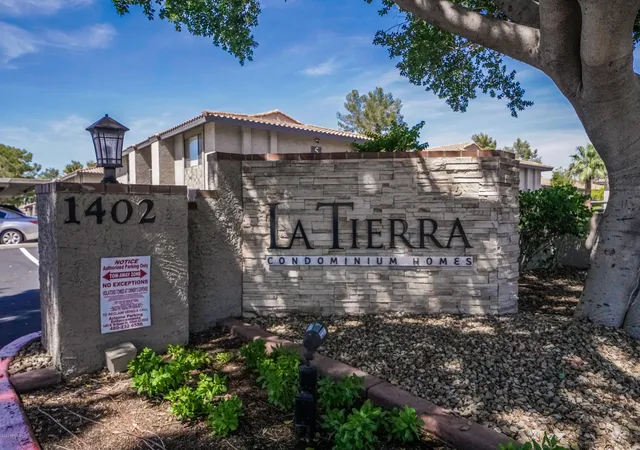 Apartment at 1402 E Guadalupe Rd #240, Tempe, AZ 85283 | MLS# 6103858 | | Sold on 2020-09-30