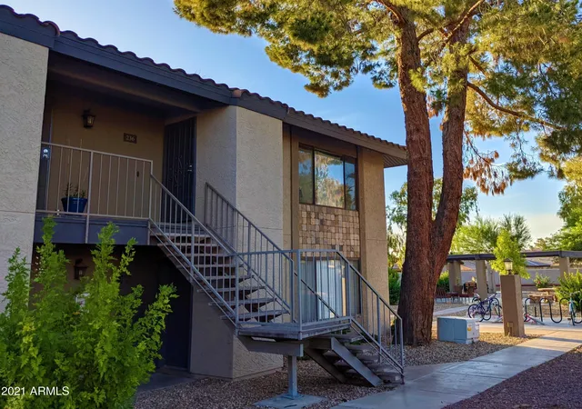 Apartment at 1402 E Guadalupe Rd #236, Tempe, AZ 85283 | MLS# 6274243 | | Sold on 2021-09-27
