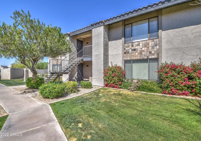 Townhouse at 1402 E Guadalupe Rd #118, Tempe, AZ 85283 | MLS# 6368021 | | Sold on 2022-04-28