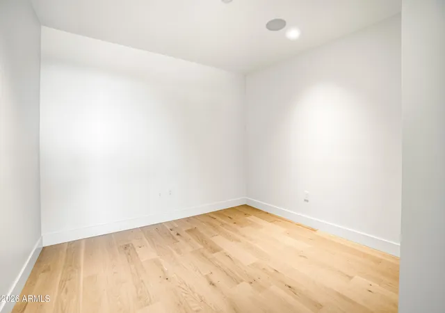 Listing Photo 5 - Condo for sale in building located at 4849 N Camelback Ridge Rd, Scottsdale, AZ 85251 - Unit #B403