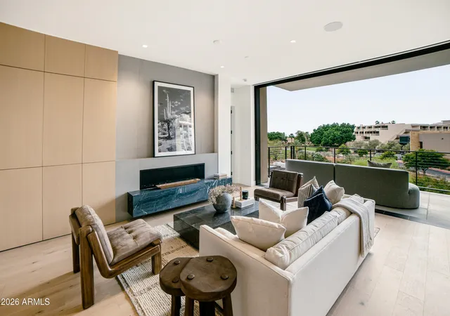 3rd image of 4849 N Camelback Ridge Rd, Scottsdale, AZ 85251