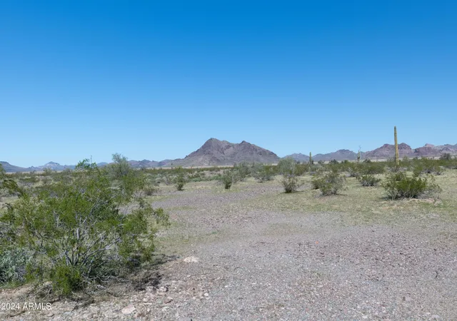 Photo 4 of Land for sale at 20 Acres N 407Th Ave #4, Tonopah, AZ 85354 | MLS# 6672548 | Listing updated on 2026-07-01