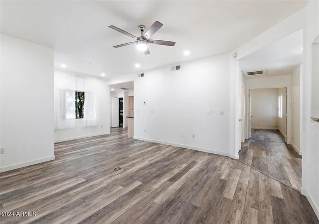 Photo 4 of Apartment at 15050 N Thompson Peak Pkwy #1070, Scottsdale, AZ 85260 | MLS# 6715719 | | Sold on 2024-08-06
