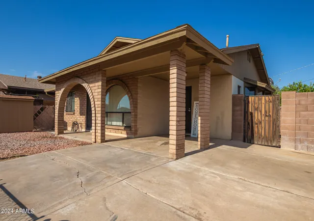 Photo 3 of Single family home for sale at 9641 N 13th Avenue, Phoenix, AZ 85021 | MLS# 7061178 | Listing updated on 2026-08-11
