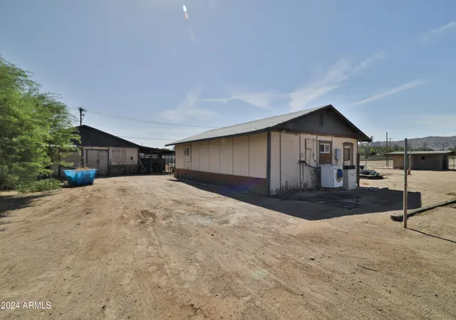Photo 2 of Sale Pending at 2527 E Southern Ave #14, Phoenix, AZ 85040 | MLS# 6743802 | Listing updated on 2026-07-21