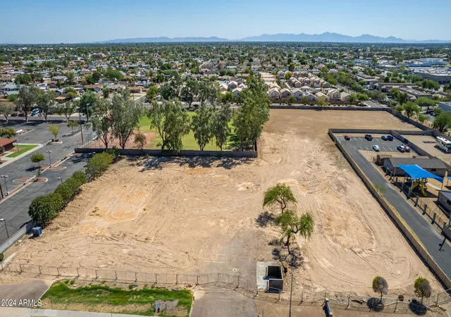 Photo 2 of Sale Pending at 4941 W Union Hills Dr #1, Glendale, AZ 85308 | MLS# 6751365 | Listing updated on 2025-08-06