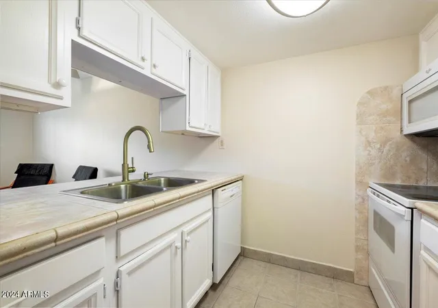 Photo 4 of Apartment at 7436 E Chaparral Rd #B148, Scottsdale, AZ 85250 | MLS# 6752966 |  | Sold on 2025-03-25