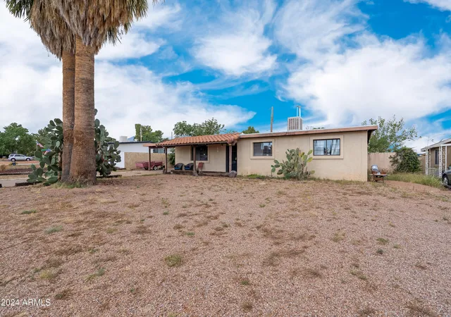 Photo 2 of Single family home for sale at 91 E Cargil Dr, Sierra Vista, AZ 85635 | MLS# 6760579 | Listing updated on 2026-08-11