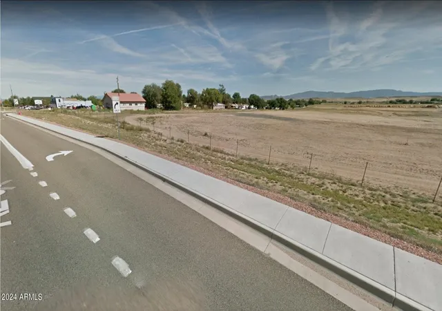 Photo 4 of Land for sale at 828 E Road 4, Chino Valley, AZ 86323 | MLS# 6757796 | Listing updated on 2026-03-27