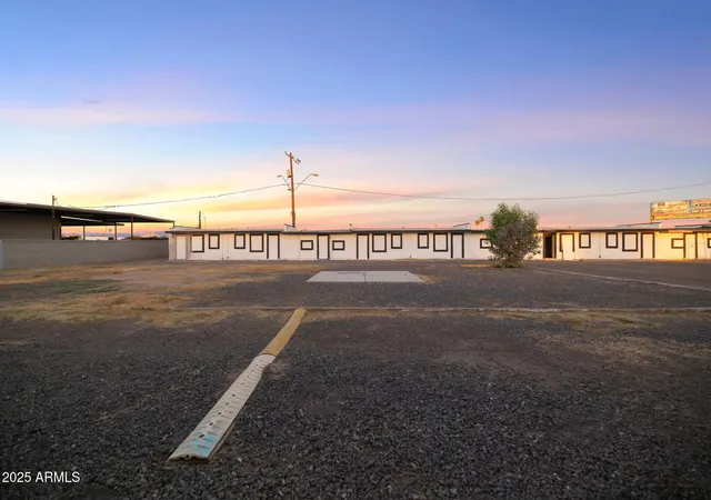 4th image of 3060 Grand Ave, Phoenix, AZ 85017 | MLS# 6760869