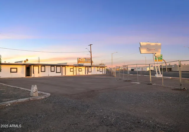 5th image of 3060 Grand Ave, Phoenix, AZ 85017 | MLS# 6760869