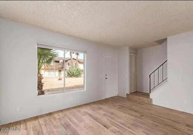 Listing Photo 4 - Condo for sale in building located at 3605 W Bethany Home Rd, Phoenix, AZ 85019 - Unit #2