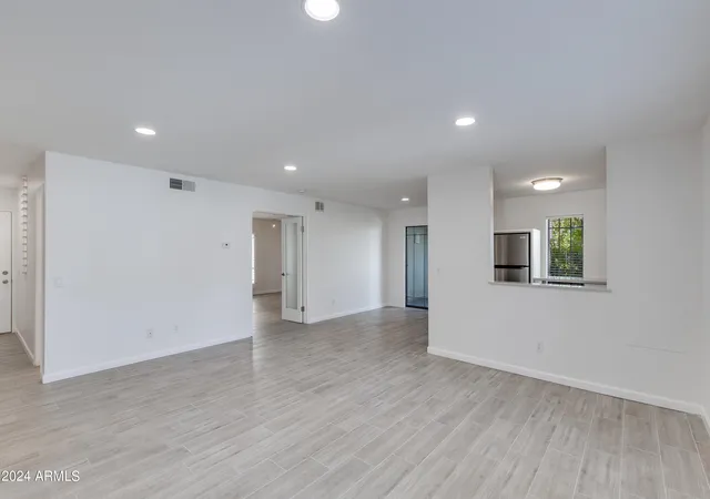 Photo 3 of Apartment at 5203 N 24Th St #107, Phoenix, AZ 85016 | MLS# 6765700 |  | Sold on 2024-11-12