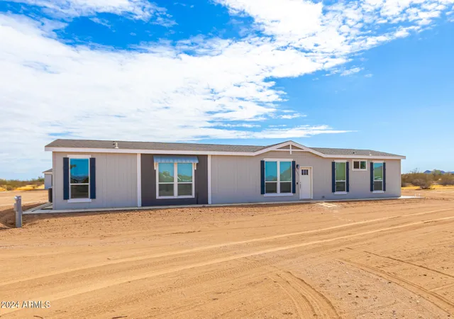 Photo 3 of Manufactured home for sale at 50863 W Saffron Ln, Maricopa, AZ 85139 | MLS# 6773704 | Listing updated on 2026-09-05