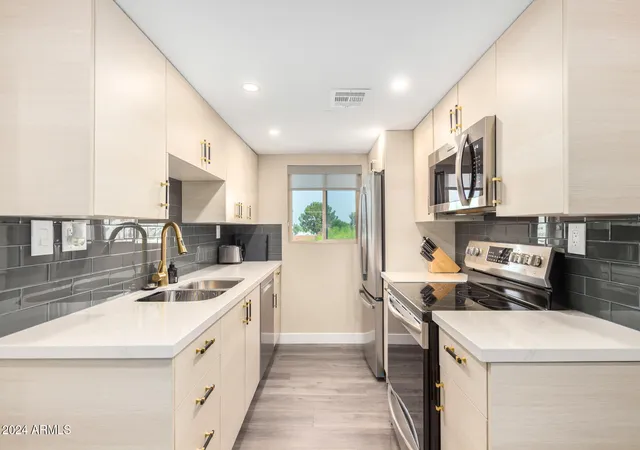 Photo 2 of Townhouse at 7436 E Chaparral Rd #253B, Scottsdale, AZ 85250 | MLS# 6781618 |  | Sold on 2024-12-04