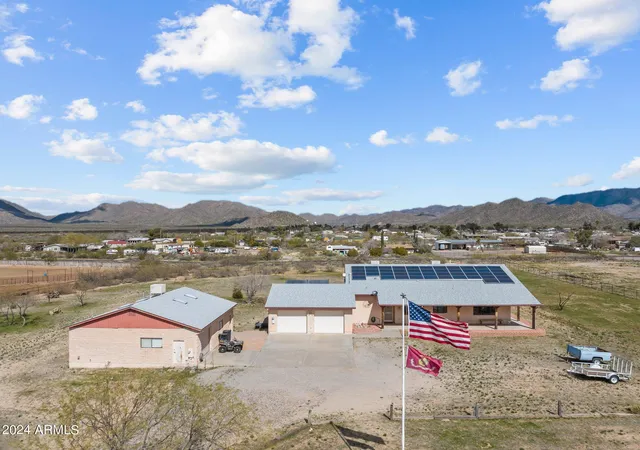 1st image of 22900 W Hylton Way, Congress, AZ 85332 | MLS# 6781879